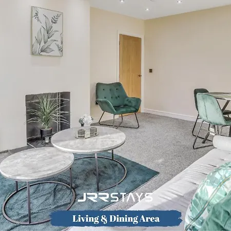 - 3 Bedroom, Sleeps 10 Garden - Jrr 別荘 *