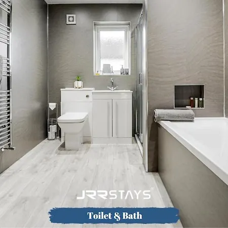 - 3 Bedroom, Sleeps 10 Garden - Jrr Holiday home *