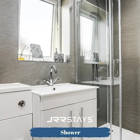 - 3 Bedroom, Sleeps 10 Garden - Jrr *